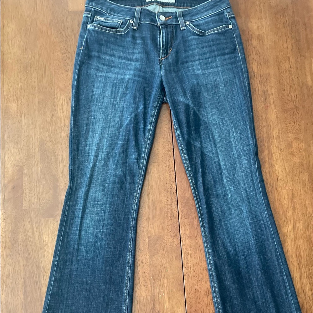 Joe’s Honey fit jeans.